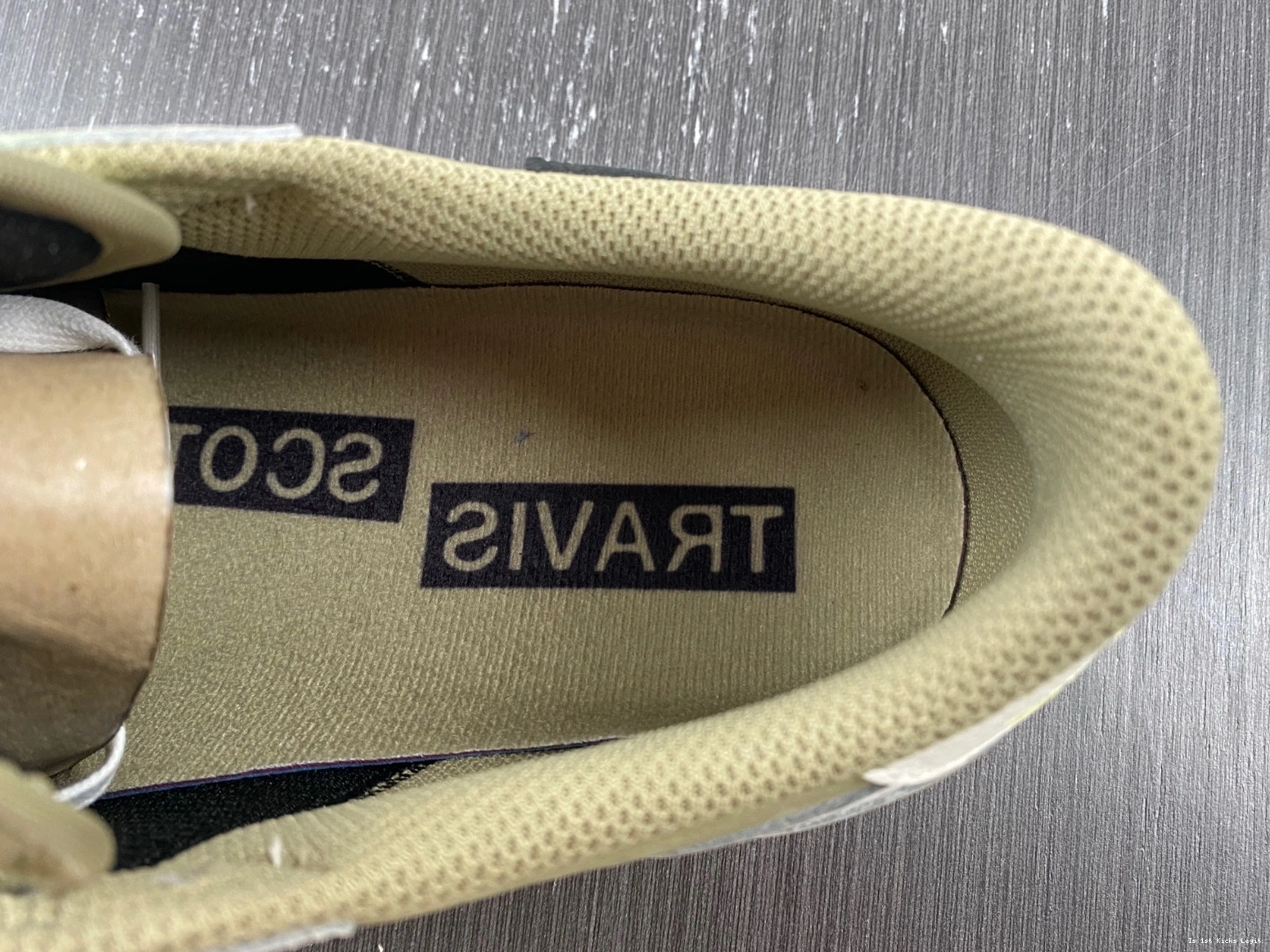 Jordan Low Neutral Retro 1 Scott Golf FZ3124-200 Travis Olive 0321